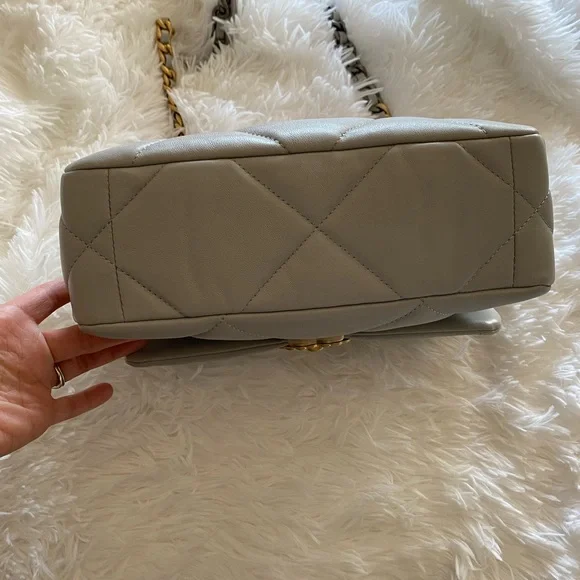 🤍Chanel19 Small grey bag🤍 - Picture 8 of 17